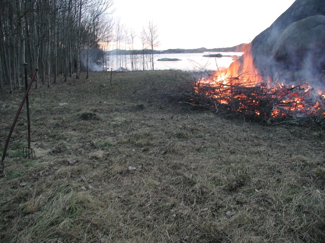 143.jpg
